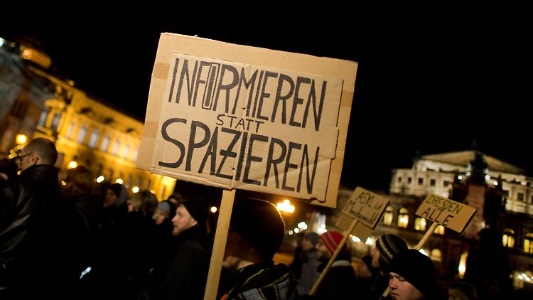 Auch in der Bevölkerung regt sich Widerstand gegen die "Pegida"-Märsche.