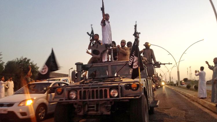 IS-Kämpfer in der Stadt Mossul. Diese Aufnahme wurde im Juni 2014 gemacht.