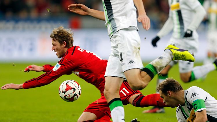 Augen zu und durch: Leverkusens Stefan Kießling.