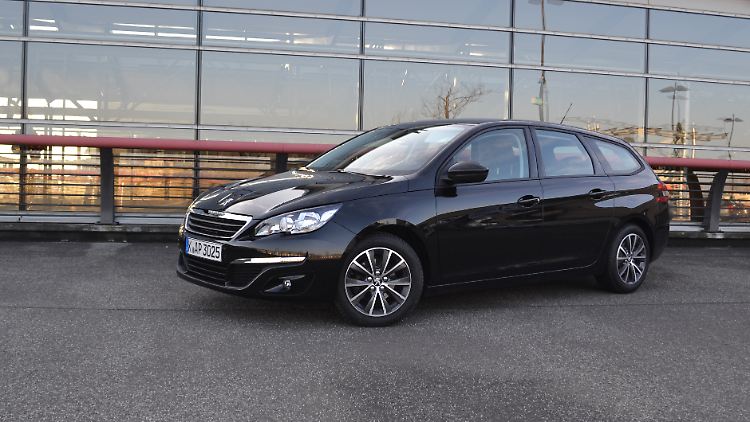 Zur Serienausstattung des Peugeot 308 SW Active gehören auch die 16-Zoll-Leichtmetallfelgen.