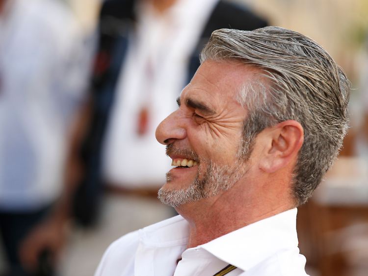 Ferraris neuer Teamchef Mauricio Arrivabene treibt den personellen Umbruch bei der Scuderia weiter voran.
