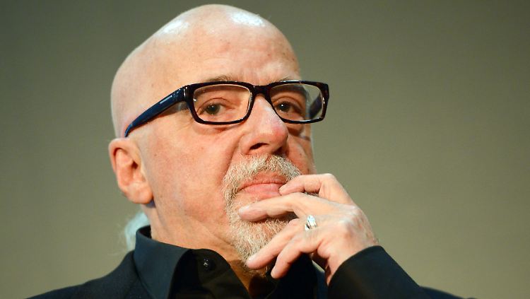 Paulo Coelho will den Drohungen etwas entgegensetzen.