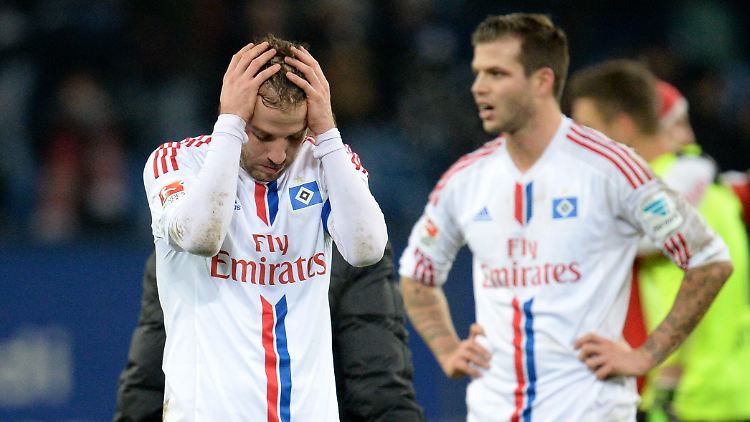 Sportlich wenig attraktiv: Rafael van der Vaart, Dennis Diekmeier und der Hamburger SV.