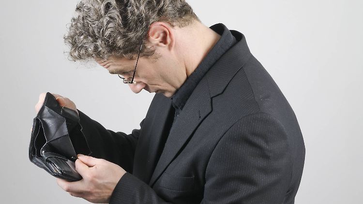 Wer Unterhalt zahlt oder Schulden begleichen muss, wird im nächsten Jahr etwas mehr Geld übrig haben.