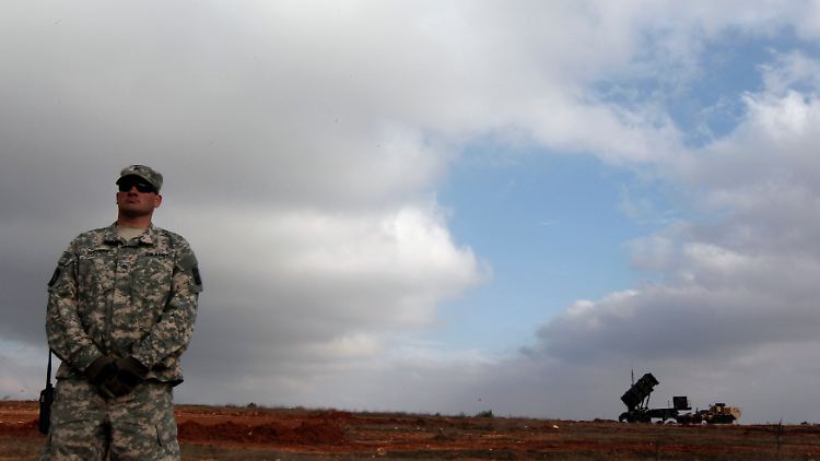 Mit freundlicher Unterstützung der US-Regierung: Raytheon verkauft Abwehrraketen an Katar.