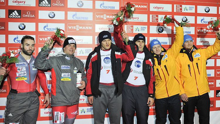 Die Schweizer Alex Baumann und Beat Hefti holten Bronze (links), Gold ging an Daumants Dreiskens und Oskars Melbardis aus Lettland.