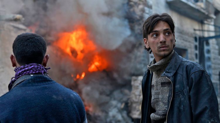 Seit Beginn der Revolution 2011 sind in Syrien mehr als 200.000 Menschen getötet worden. Städte wie Aleppo liegen in Schutt und Asche.