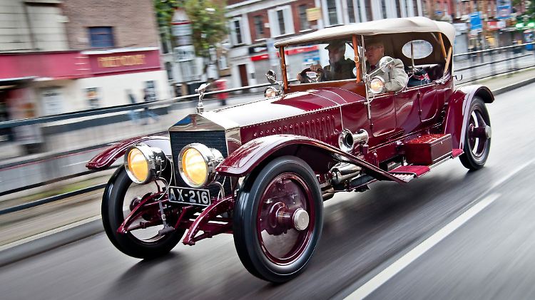 Der Rolls-Royce Silver Ghost kam - in einem Cremeton - beim Großen Gatsby zu Ehren.