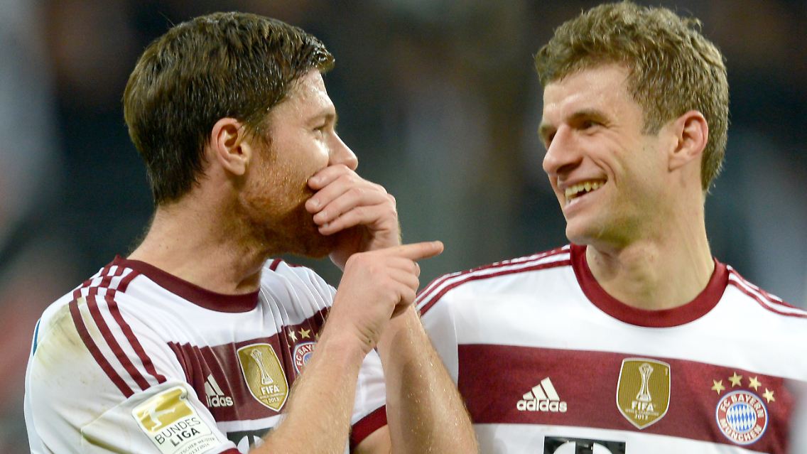 "Es ist auch mal wieder ganz schön, dass man nicht gegen einen 15-Mann-Abwehrriegel mit Bus im eigenen Strafraum anrennen muss." (Dreifach-Torschütze Thomas Müller zur mutigen Ausrichtung der Frankfurter)
