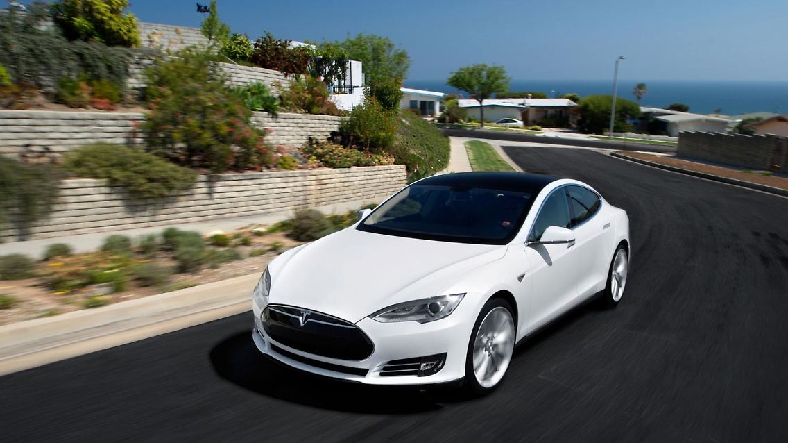 model-s-tesla(1).jpg