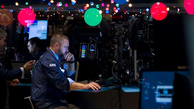 Vorweihnachtshandel an der Wall Street: Dow und S&P markieren neue Allzeithochs.