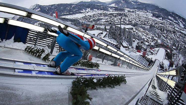 Im winterlichen Oberstdorf war Richard Freitag in der Qualifikation der beste Deutsche.