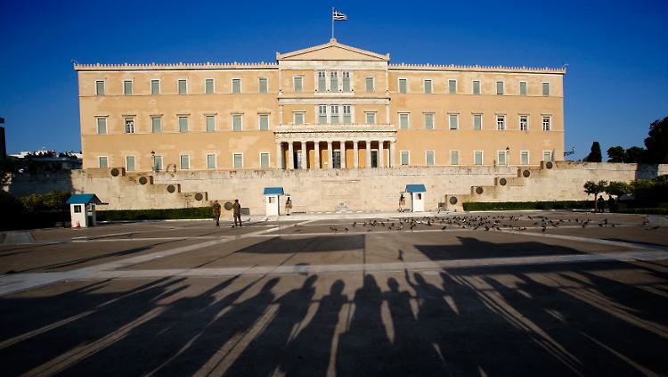 Im Falle von Neuwahlen könnte das Linksbündnis Syriza eine Mehrheit im Parlament bekommen.