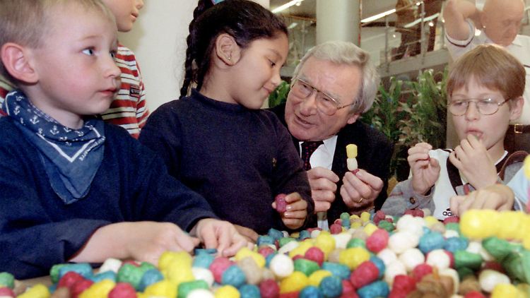 Das Spielzeug "Tip" ist multifunktional: Man kann es schneiden, kleben, knautschen und sogar essen.