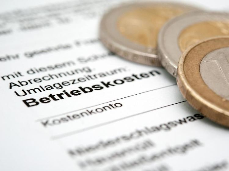 Wer an der Richtigkeit der Betriebskostenabrechnung Zweifel hat, kann Einsicht in die Belege verlangen. Einen weitreichenderen Anspruch auf Auskunft haben Mieter meist nicht.