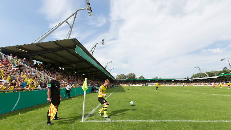 Fußballerisch schreibt Amateurklub SV Wilhelmshaven abseits seines Rechtsstreits mit der Fifa nur Schlagzeilen, wenn große Gegner wie Borussia Dortmund vorbeischauen.
