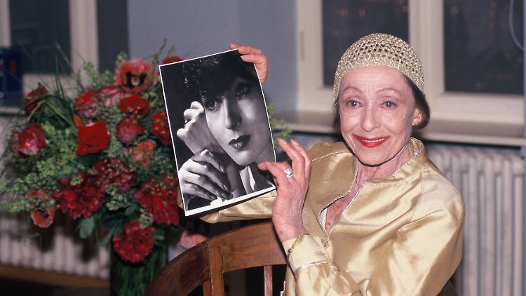 Luise Rainer im Jahr 1998.