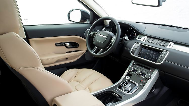 Reichlich Leder, gediegene Verarbeitung - so punktet der Range Rover im Innenraum.