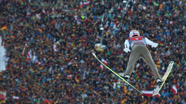 Severin Freund knackte die Top 10. Aber aufs Podest schaffte es der deutsche Vorflieger auch in Garmisch noch nicht.