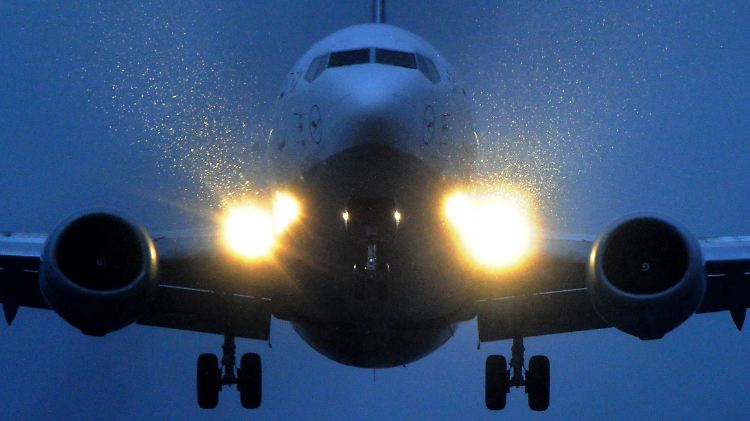 Passagierjet im Landeanflug: "In Europa, aber auch in Deutschland wird der Luftverkehr politisch gebremst."