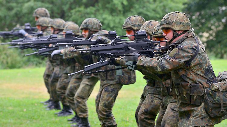 Teils "verheerende Zustände" in den Kasernen der Bundeswehr diagnostiziert der Wehrbeauftragte der Bundeswehr.
