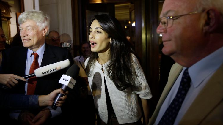 Clooney vertrat bereits namenhafte Mandanten wie Julian Assange und Julia Timoschenko.