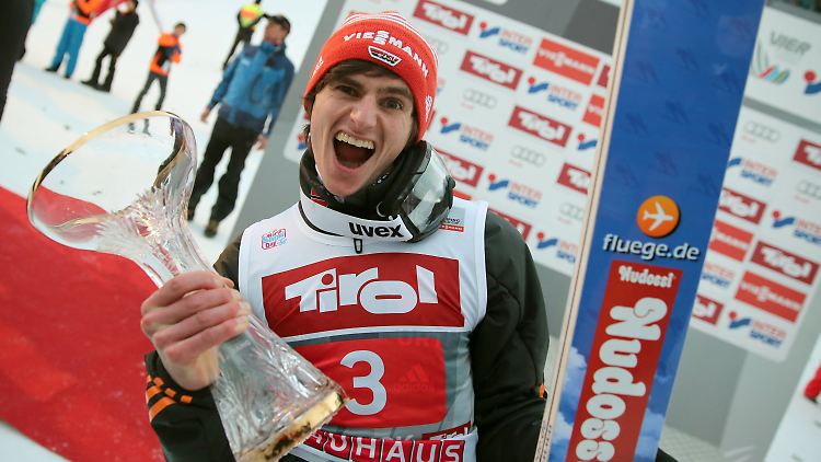 Endlich ein Überflieger: Richard Freitag kam in Innsbruck bestens zurecht und bescherte den zuvor flügellahmen DSV-Adlern das ersehnte Erfolgserlebnis.