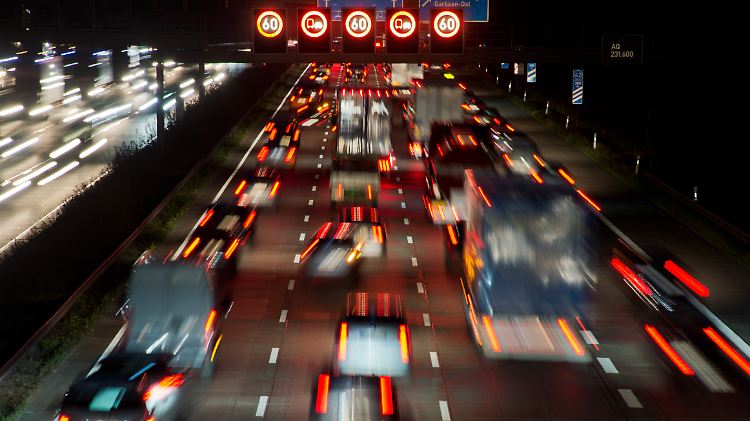 2012 und 2013 gingen die Absatzzahlen nach unten, nun wurden wieder mehr Autos verkauft.