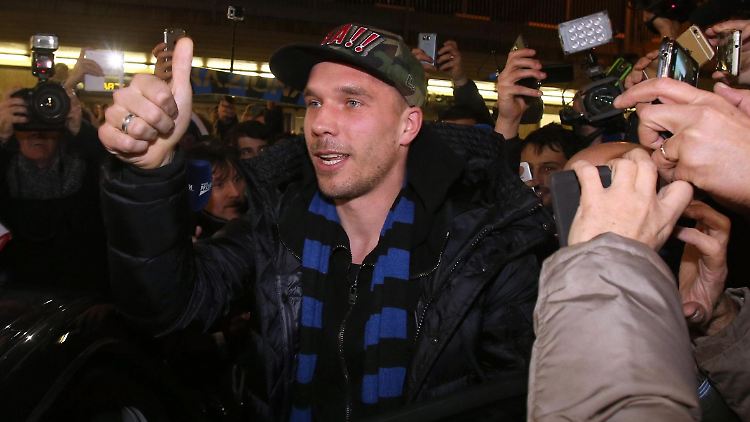 Die Freude über den Umzug nach Italien ist groß bei Lukas Podolski.