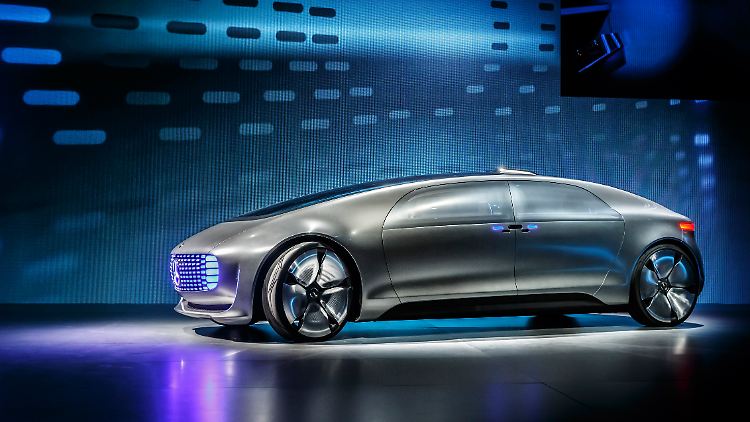 Neue technische Konzepte stellen Mercedes und VW auf der CES aus. 