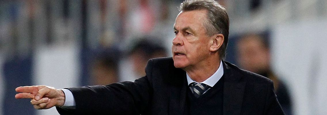 "Wir werden uns gut überlegen, wo wir in Zukunft unsere Heimspiele austragen": Ottmar Hitzfeld am Freitag in St. Gallen.