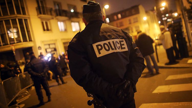 Im Januar 2015 wurden zwölf Mitarbeiter der französischen Satirezeitschrift "Charlie Hebdo" bei einem Anschlag ermordet. Am gefährlichsten leben Reporter in Mexiko und Afghanistan. 