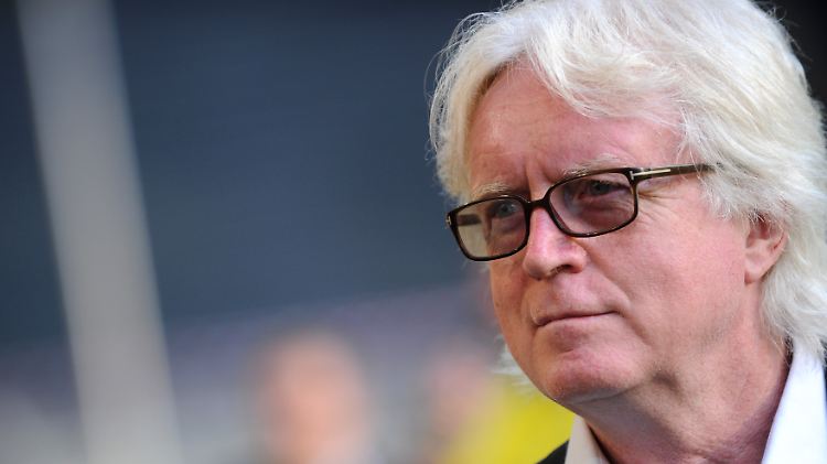 Winfried Schäfer arbeitet da, wo andere gerne Urlaub machen. Erst war er Nationaltrainer von Ghana und Thailand, nur strebt er mit Jamaika nach Erfolgen.
