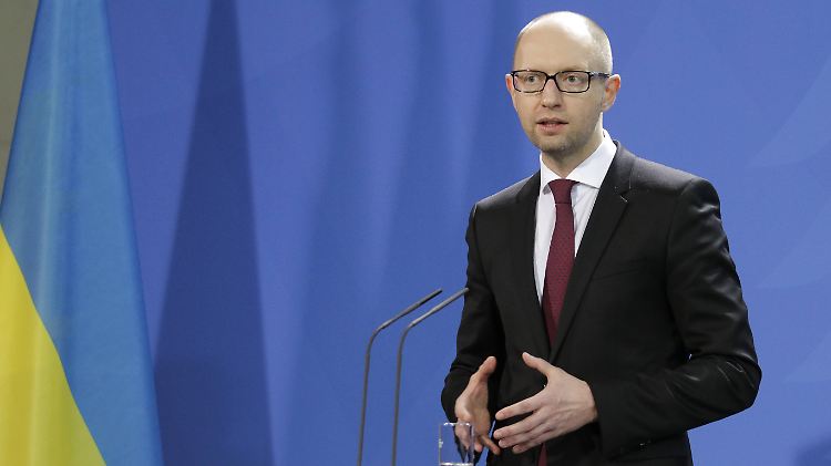 Arseni Jazenjuk schildert die desolate Lage seines Landes.