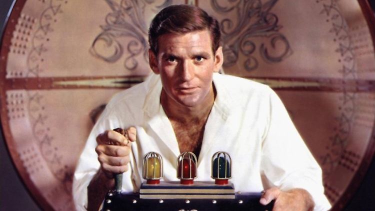 Rod Taylor ist seiner wohl berühmtesten Rolle in "Die Zeitmaschine".