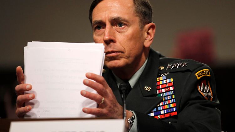 Sollte es zur Anklage gegen Petraeus kommen, könnte ihm sogar Haft drohen.