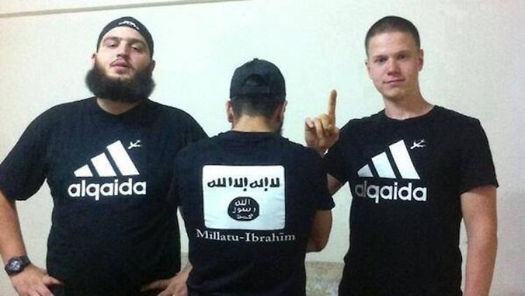 Suleyman (l.) und "Abu Dawud al-Almani" (r.) sind zwei von mindestens 550 Deutschen, die in den Dschihad zogen. Vermutlich wären auch sie eines Tages nach Deutschland zurückgekehrt. Beide starben in Syrien.