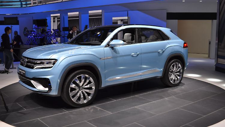 Das Cross Coupé GTE steht auf wuchtigen 22 Zoll Felgen.