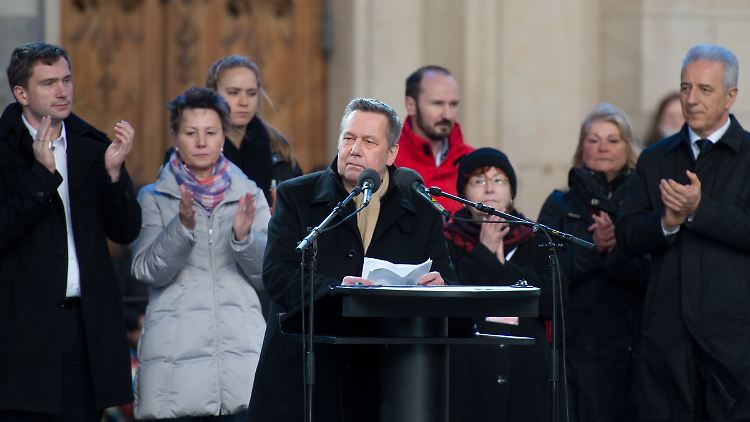 Kaiser während seines Statements am Samstag in Dresden.