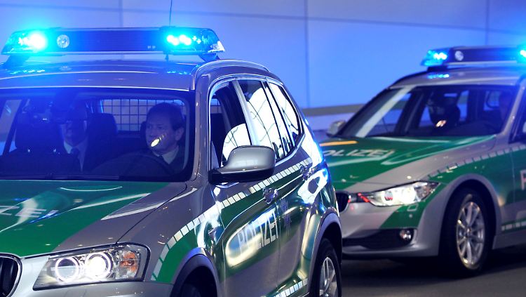 Derzeit wird die Auslieferung des Festgenommenen vorbereitet. 