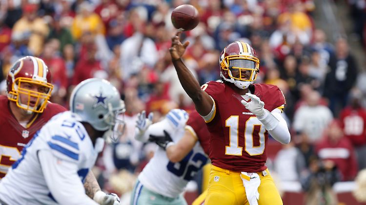 So sollen sie aussehen, die neuen Werbeträger: Washington Redskins Quarterback Robert Griffin III (m) ist bereits für Adidas unterwegs.