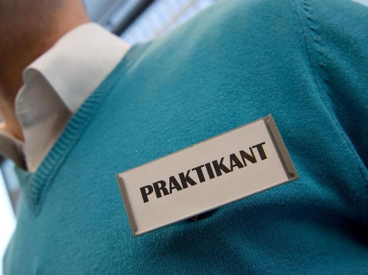 Praktikanten erhalten einen Mindestlohn. Allerdings muss die Ausbildung länger als drei Monate dauern.