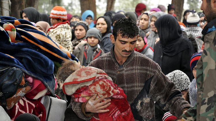 Der belagerte Vorort von Damaskus Al-Ghouta ist vom Regime zum Teil evakuiert worden. Die Bewohner waren monatelang eingekesselt.