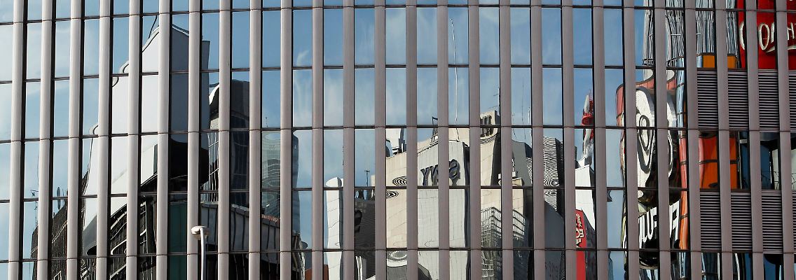 Architekten wissen: Verspiegelung hilft nicht gegen Leerstand.