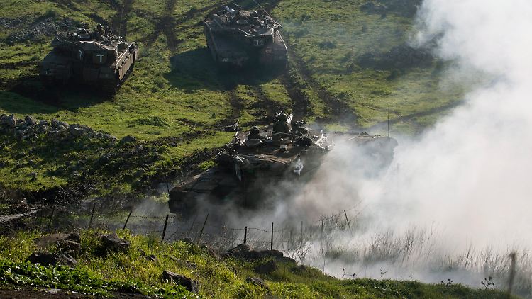 Eine Übung des israelischen Militärs auf den Golanhöhen - seit Jahrzehnten ist das Gebiet umstritten.