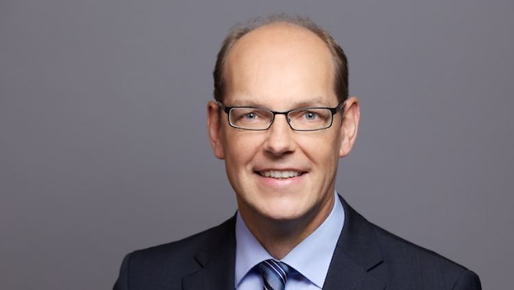 Gernot Lobenberg ist Leiter der Berliner Agentur für Elektromobilität eMO, die 2010 vom Land Berlin gegründet wurde.