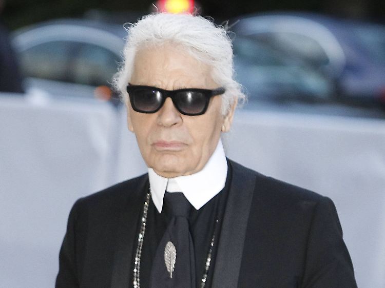 Modezar Karl Lagerfeld hat eine ganz eigene Meinung über die bequeme Hose: "Wer eine Jogginghose trägt, hat die Kontrolle über sein Leben verloren."