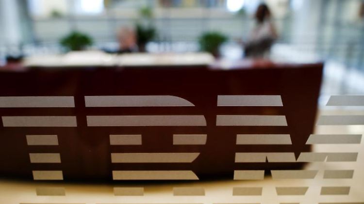 Mitarbeiter in Schlüsselqualifikationen will IBM weiterhin einstellen.