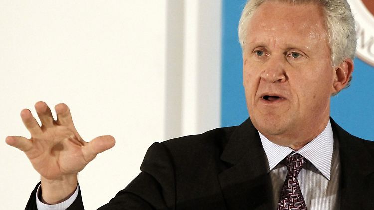 Der Vorstandsvorsitzende von General Electric, Jeff Immelt, ist mit den Zahlen aus dem letzten Quartal 2014 zufrieden.