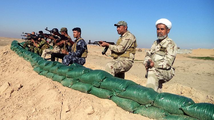 Zum Schluss hatten die kurdischen Kämpfer den Ring um Kobane immer enger zusammengezogen und sich auch in der Stadt selbst erbitterte Kämpfe mit dem IS geliefert.